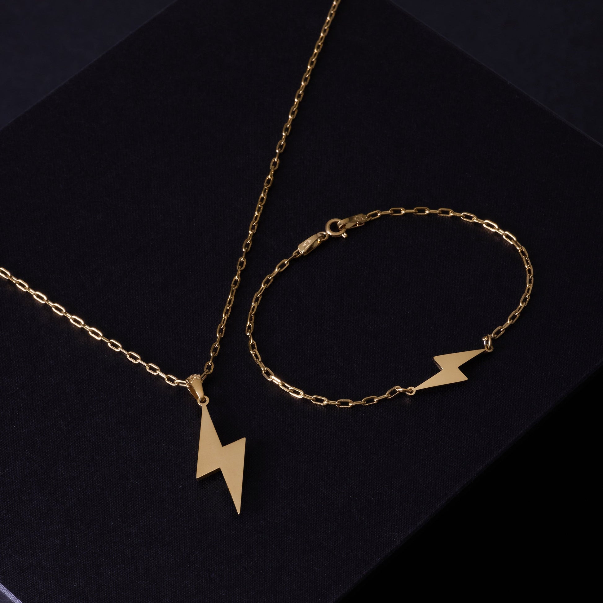 Altın Kaplama Çelik Şimşekli Zincir Erkek Bileklik