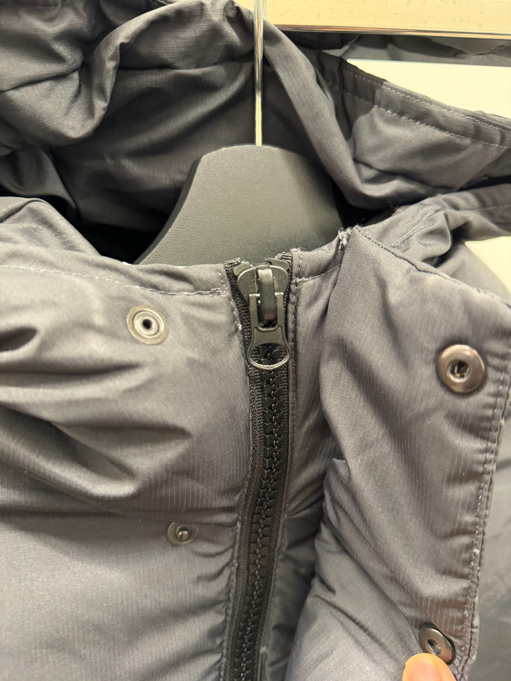 *DEFECTIVE PRODUCT (There is a zipper defect or a minor tear) ALL SALES ARE FINAL RETURN NOT ACCEPTED* Trapstar XS