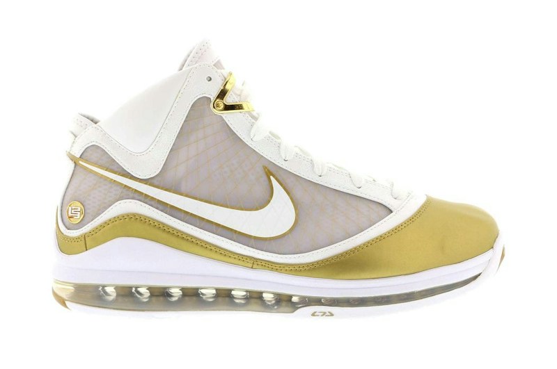 Nike LeBron 7 China Moon (2009)